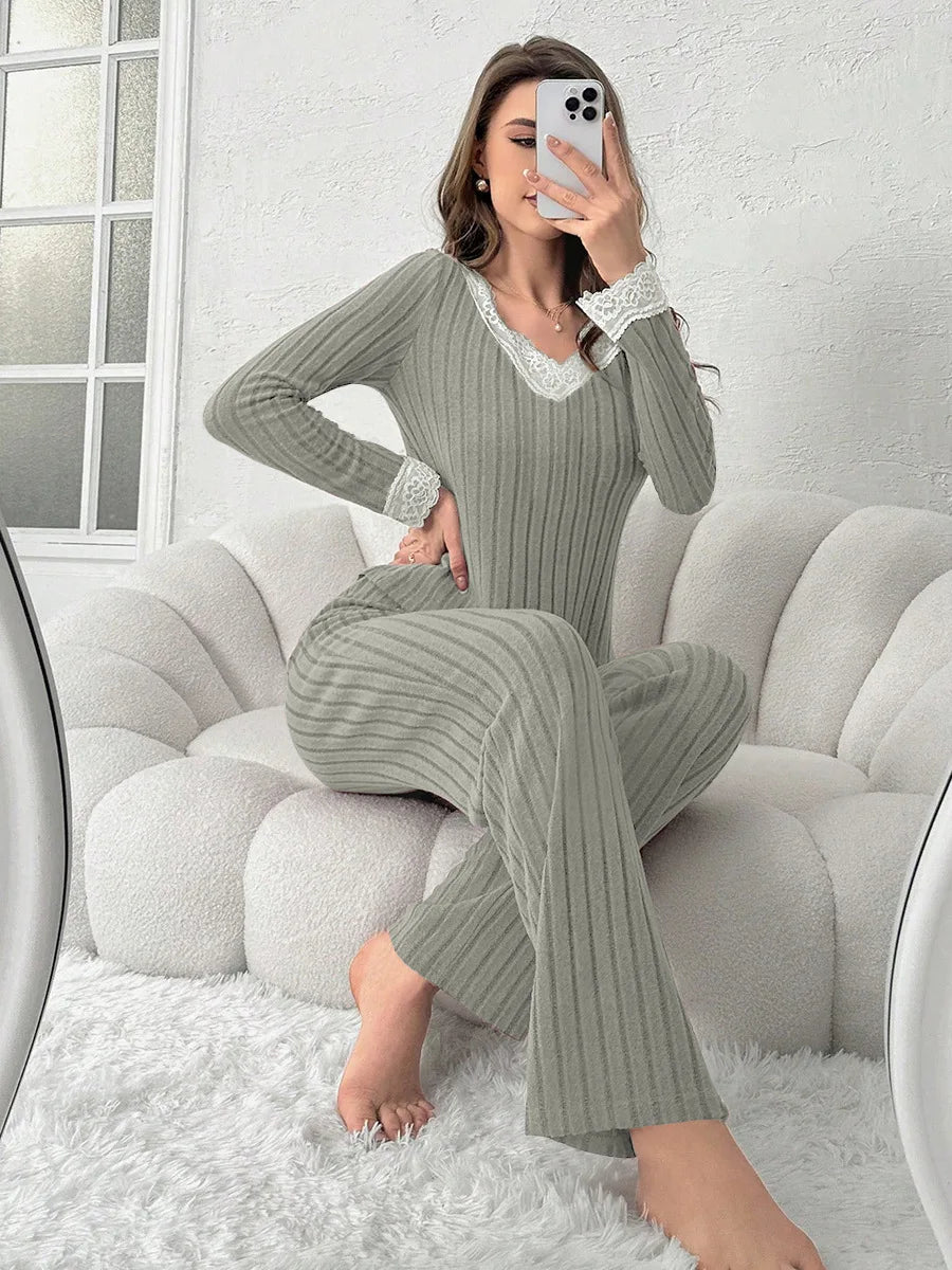 Herbst- und Winter Damenpyjamas Elegantes V-Ausschnitt