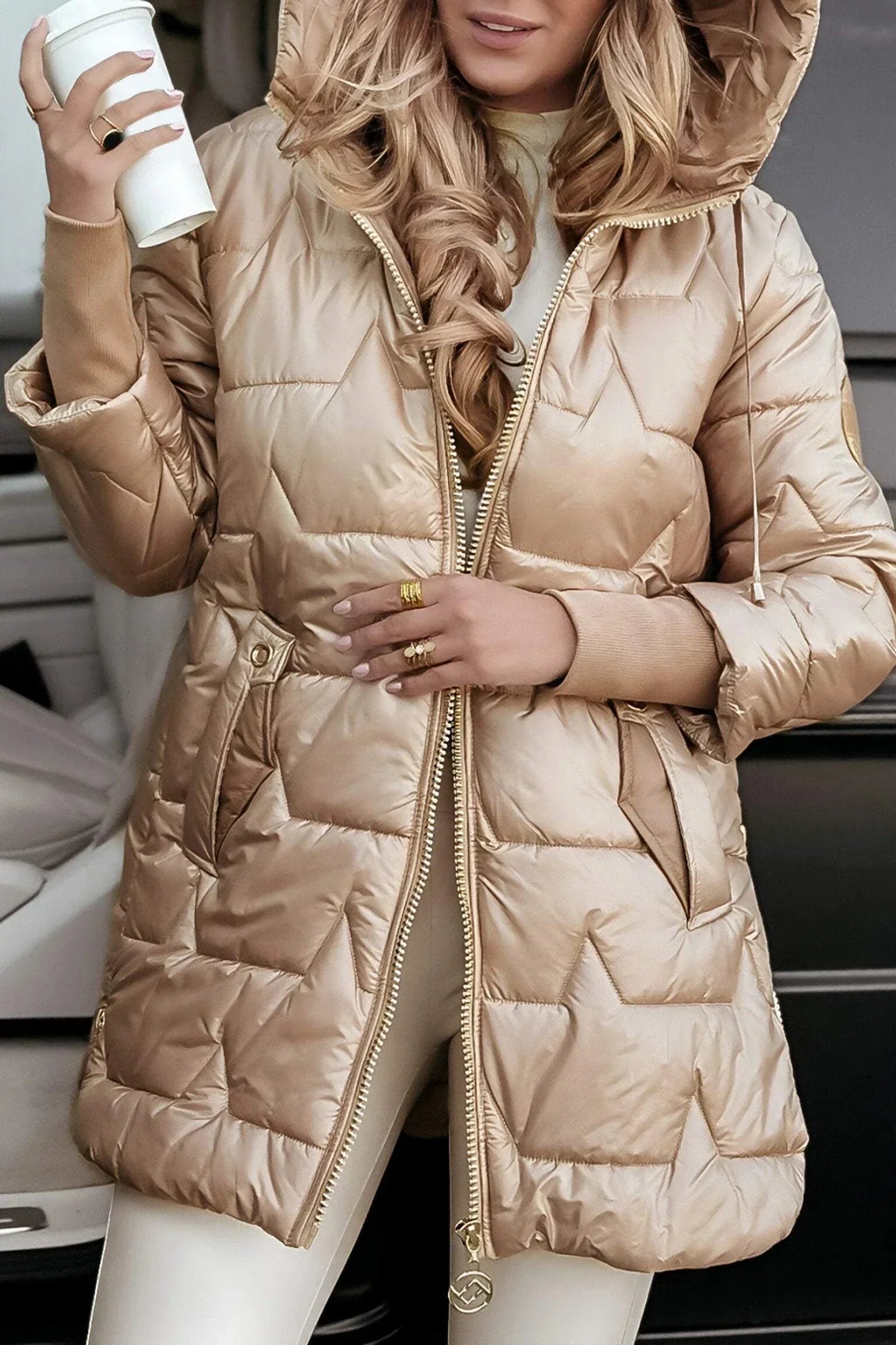 MIA™ | Eleganter Wintermantel Mit Kapuze